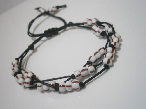 "Motanice" - uzlíkovaný náramek (macramé) — foto 3