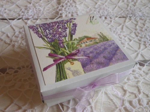 LÁN LEVANDULÍ - dárková krabička 8x8x3 cm — foto 2