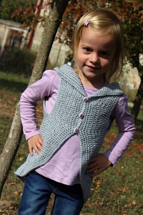 Háčkovaná vestička SKLADEM — foto 2