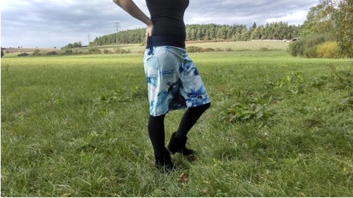 Modrá sukně s potiskem — foto 2