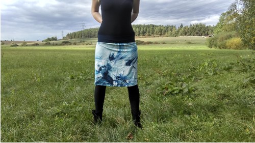 Modrá sukně s potiskem — foto 3