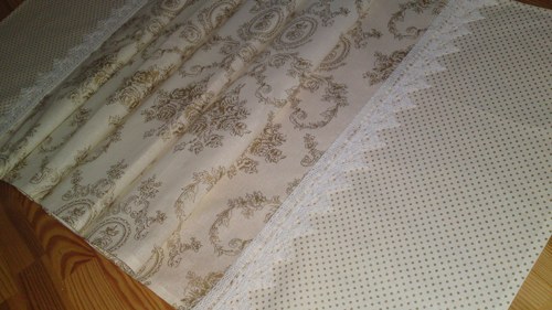 Napron zlatá elegance s krajkou — foto 2