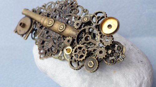 Steampunková spona do vlasů s klíčem — foto 6