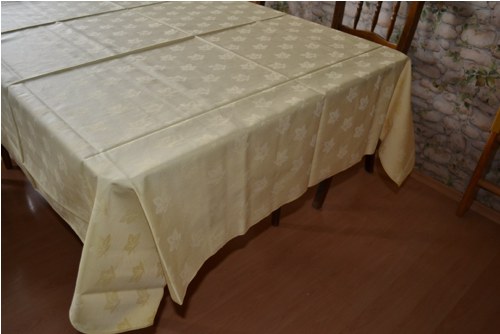 Žlutý ubrus - 70.léta — foto 3