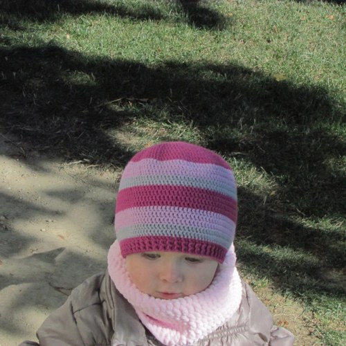 Háčkovaná čepička z bambusové příze — foto 2