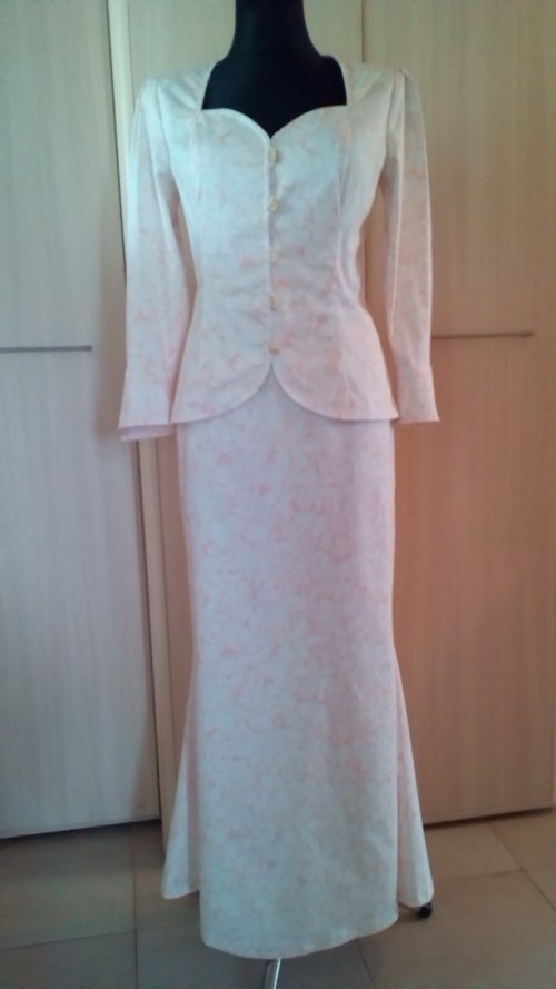 Elegantní bavlněný kostým — foto 2