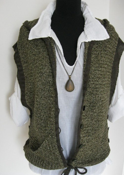Vesta s kapucí - khaki melír — foto 2
