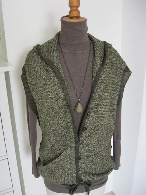 Vesta s kapucí - khaki melír — foto 5