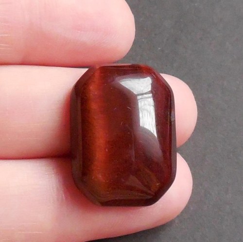 Býčí oko - kabošon (25 x 18 mm) — foto 5