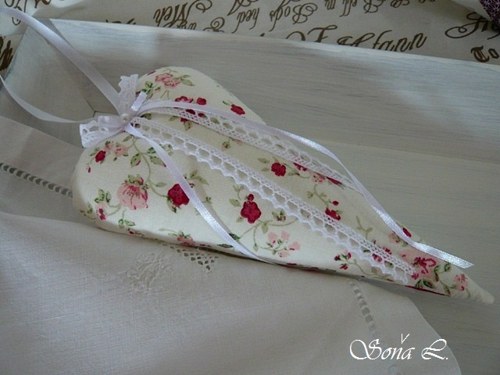 Dekorační srdíčko ~ romantické s kvítky — foto 2