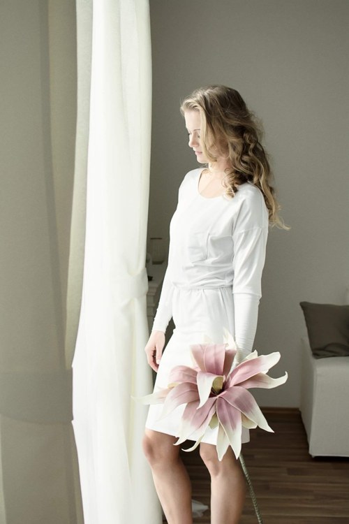 Šaty Simple White — foto 2
