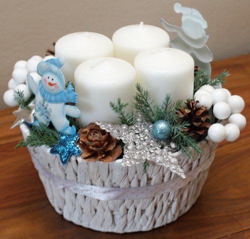Adventní svícen se sněhuláčky — foto 2
