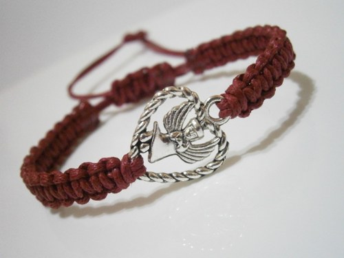 Pro štěstí, ochranný dětský náramek (macramé) — foto 3