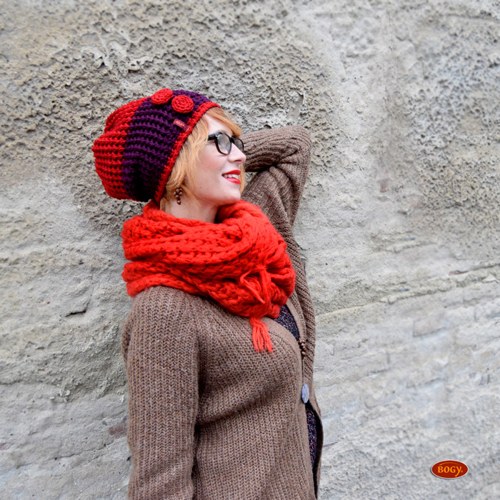 Teplá háčkovaná hučka - červená/fialová beanie — foto 4