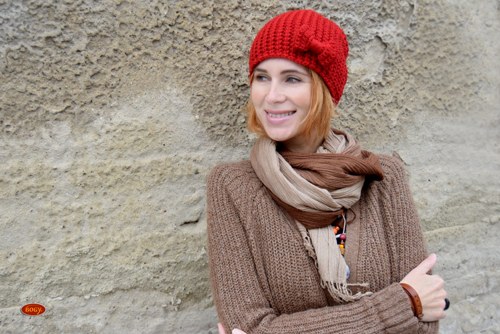 Teplá červená háčkovaná hučka - pro p.KOVAŘÍKOVOU — foto 3