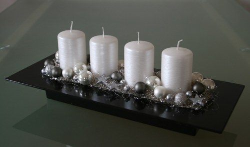 Adventní dekorace v bílošedé — foto 4