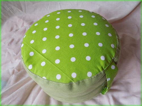 Taburetka zelený puntík 30 x 20 cm — foto 2