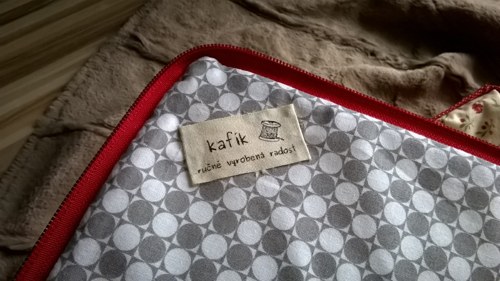 Červený kufřík pro holčičku — foto 4