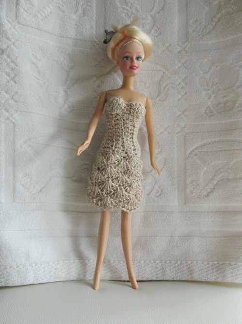 Elegantní šatičky pro Barbie — foto 2
