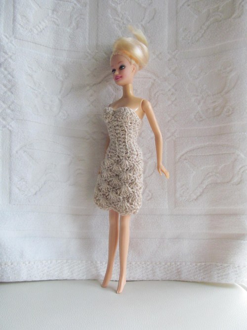 Elegantní šatičky pro Barbie — foto 4