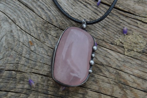 Růženínový amulet — foto 4