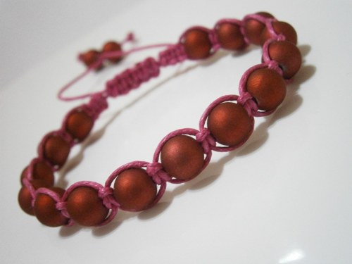 "Vínový" náramek (macramé/shamballa) — foto 2