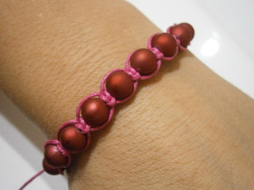 "Vínový" náramek (macramé/shamballa) — foto 6