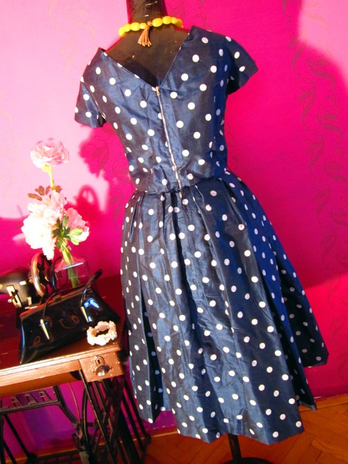 SLEVA'Retro šaty dots — foto 5