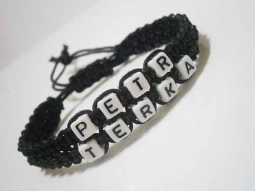 Dvojitý náramek - na přání (jména, text..) macramé — foto 2