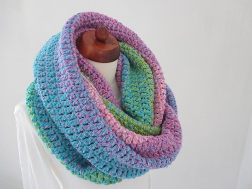Nákrčník "Duhový pastel" — foto 2