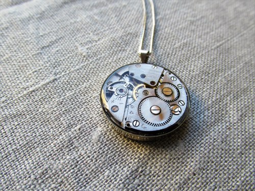 HODINKOVÝ steampunkový přívěsek — foto 2