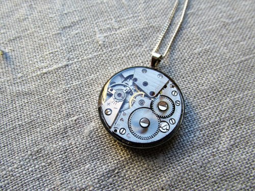 HODINKOVÝ steampunkový přívěsek — foto 3
