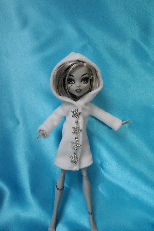 Sněhový kabátek pro Monster High — foto 4