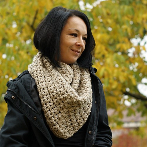 Šálošatka béžová — foto 3