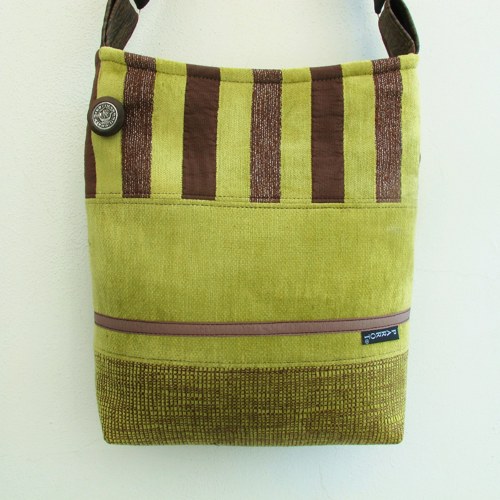 EASY GOING BAG - malá * pistácie - PARROT® — foto 5
