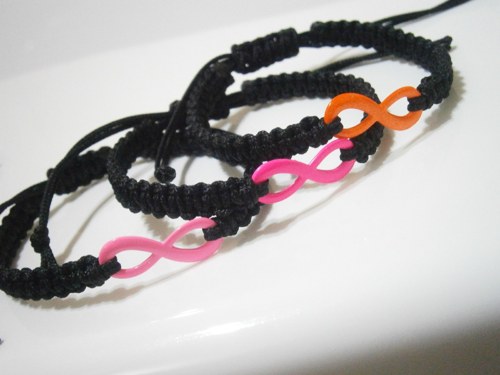 Infinity náramky "neonové" - macramé (unisex) — foto 4