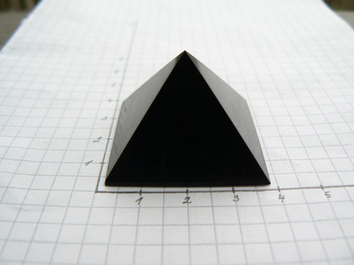 Šungit pyramida — foto 6