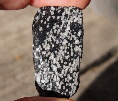 Surový obsidián sněžný D1027 — foto 2
