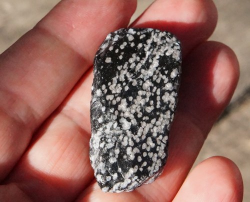 Surový obsidián sněžný D1027 — foto 3