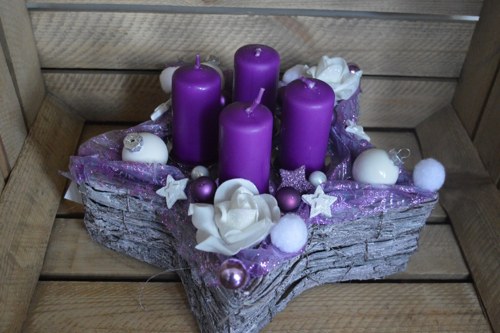 Fialový adventní svícen — foto 3