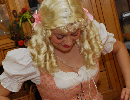 Blonďatá paruka pro slečinky urozené... — foto 4