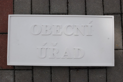 Cedule s nápisem — foto 2