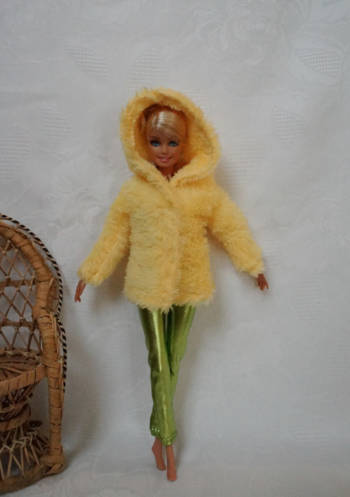 Kožíšek + lesklé legíny — foto 3