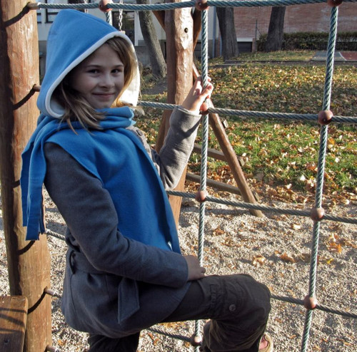 Šála s kapucí HOLČIČÍ II — foto 2