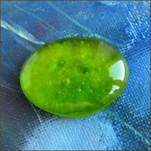 Žlutozelený kabošon / 841 — foto 2