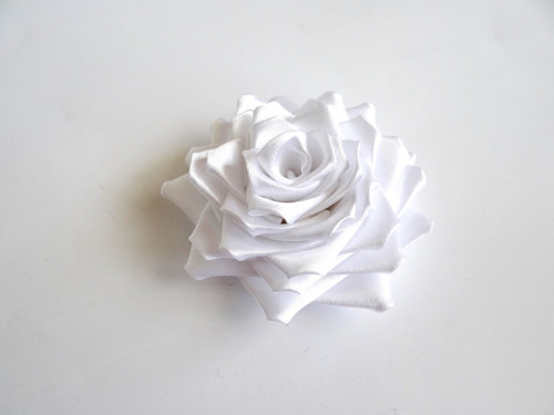 Brož - Bílá růže, 8 cm — foto 2