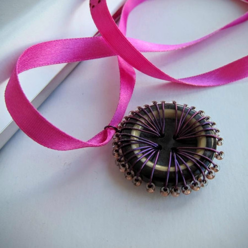 Růžová knoflíková kytka — foto 2