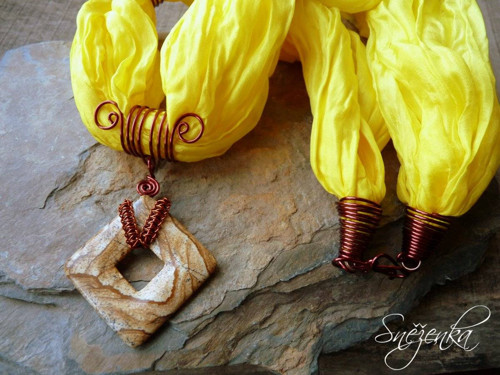 Heliův amulet - variabilní hedvábný náhrdelník — foto 6