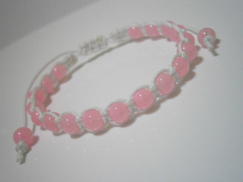 Bílo-růžový náramek (shamballa/macramé) — foto 2