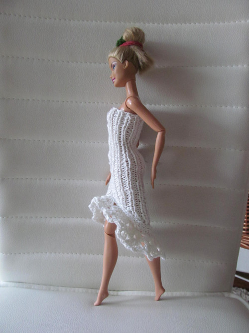 Elegantní šaty pro Barbie — foto 5